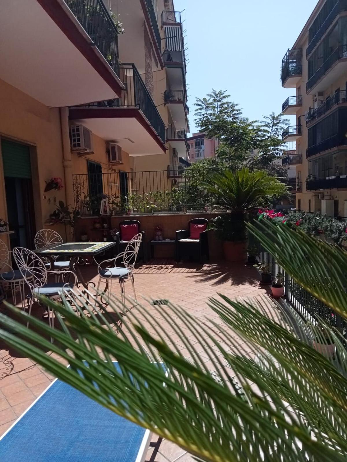 ポルティチ La Terrazza Di Monica & Teresa Bed & Breakfast エクステリア 写真