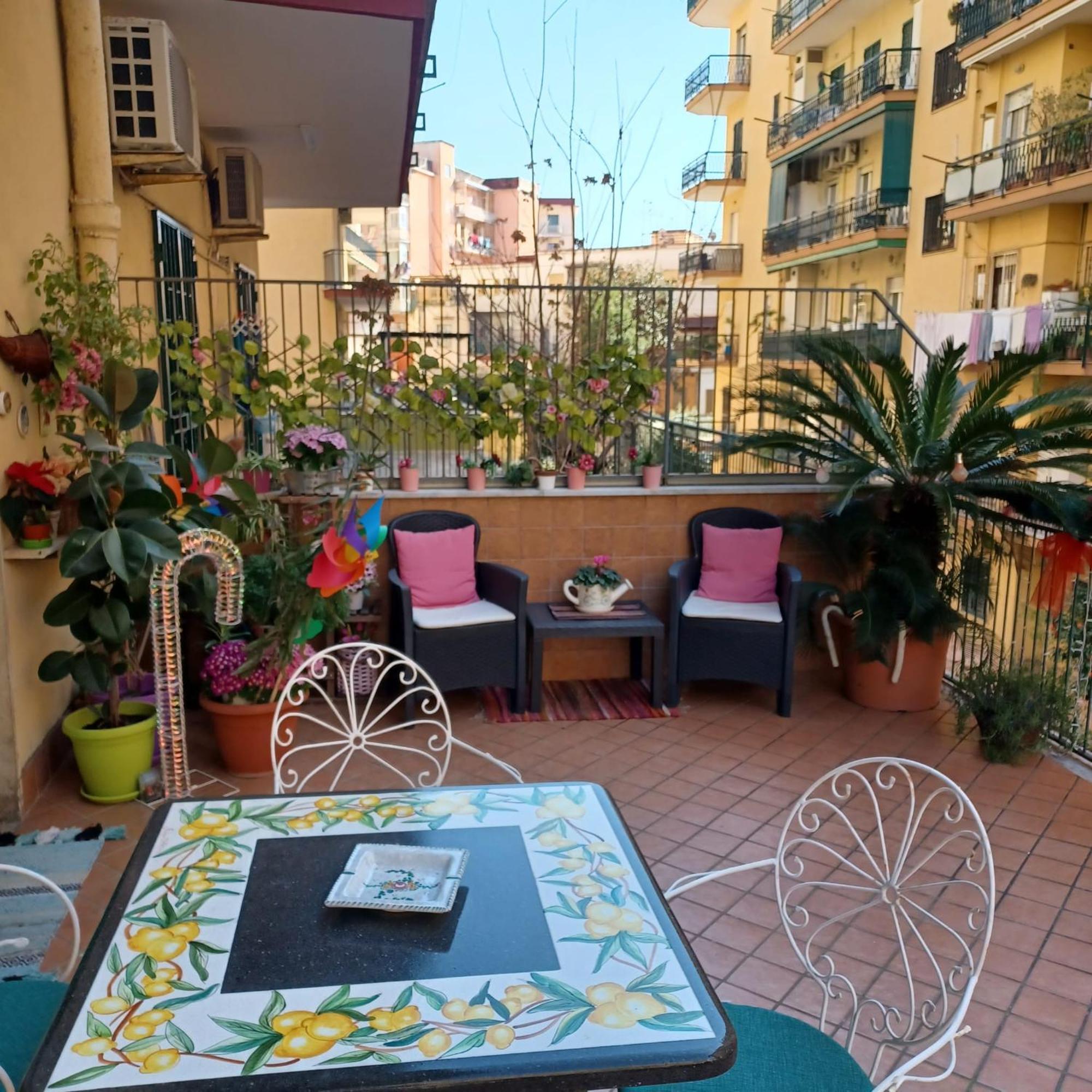 ポルティチ La Terrazza Di Monica & Teresa Bed & Breakfast エクステリア 写真